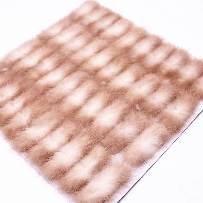 POMPONES de pelo sintético 7cm - Varios colores