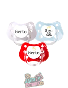 PACK DE 3 CHUPETES PERSONALIZADOS CON NOMBRE - EL REY DE LA CASA - 0 a 6 meses PACK DE 3 CHUPETES PERSONALIZADOS CON NOMBRE - EL REY DE LA CASA - 0 a 6 meses